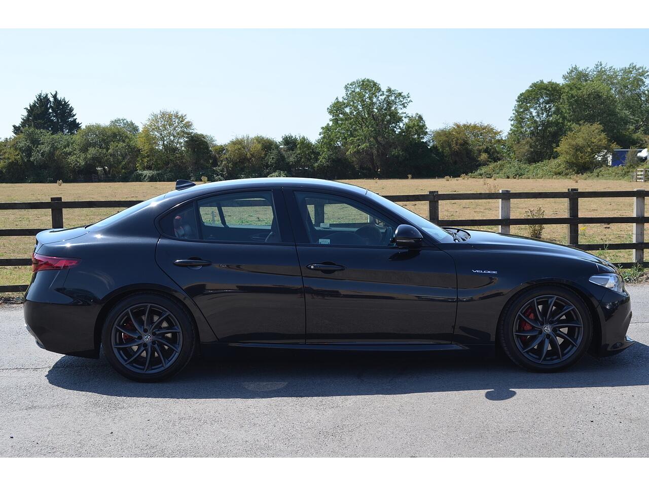 Alfa Romeo Giulia view 10