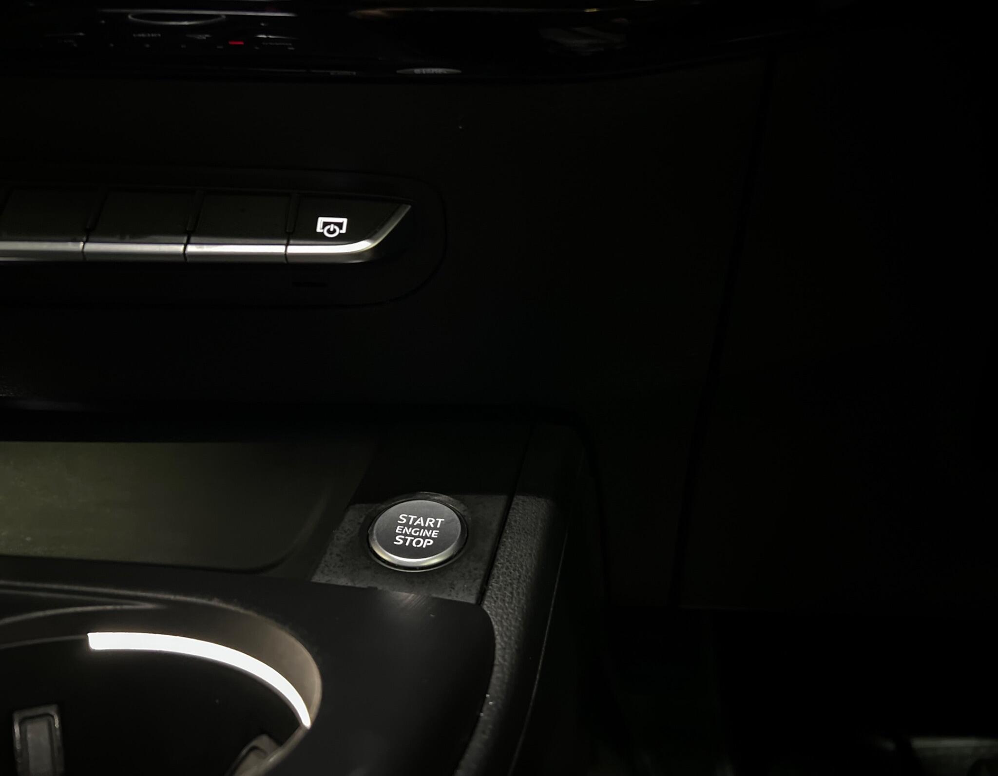Audi A4 view 26