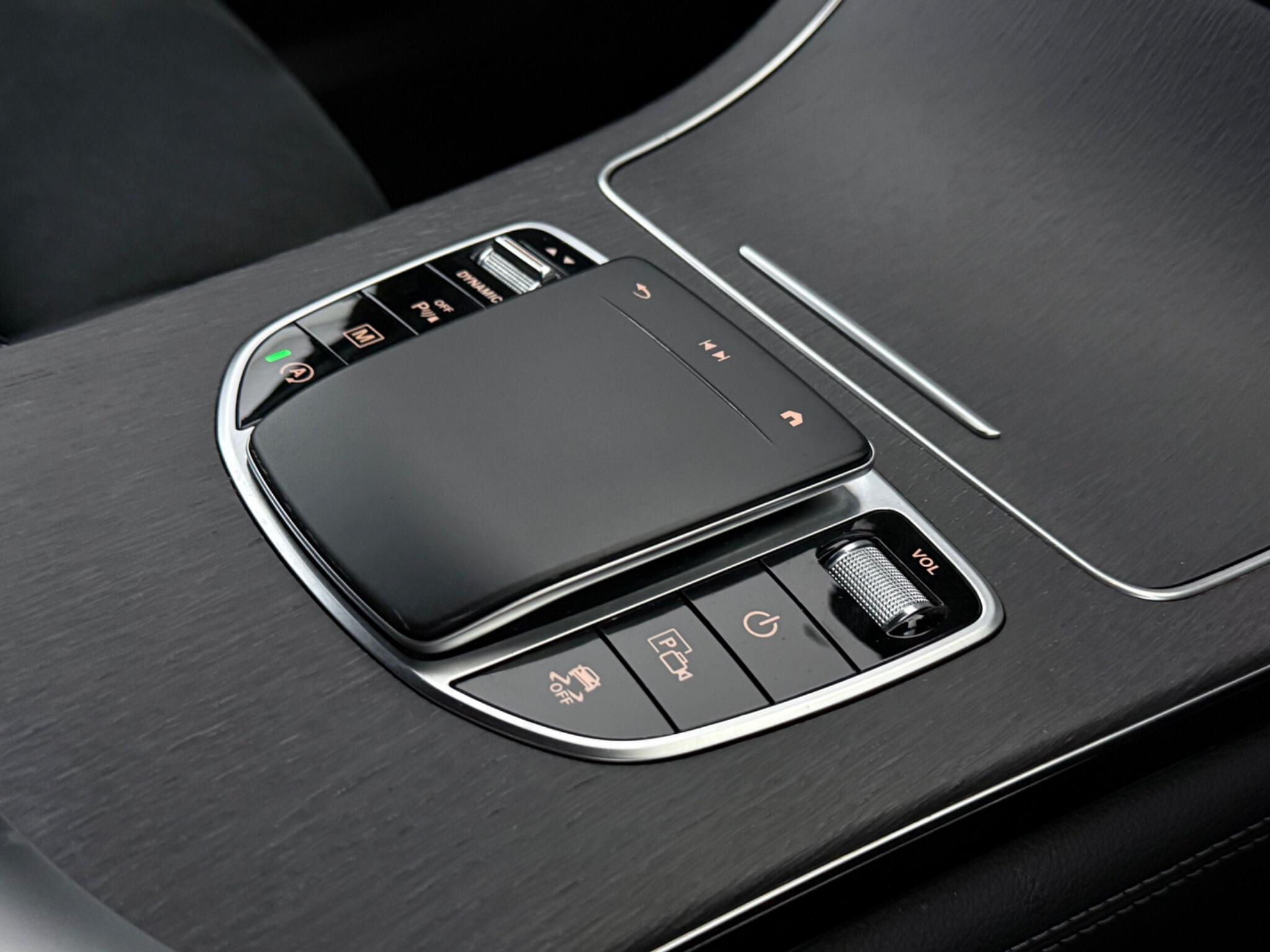 Mercedes-Benz GLC view 23