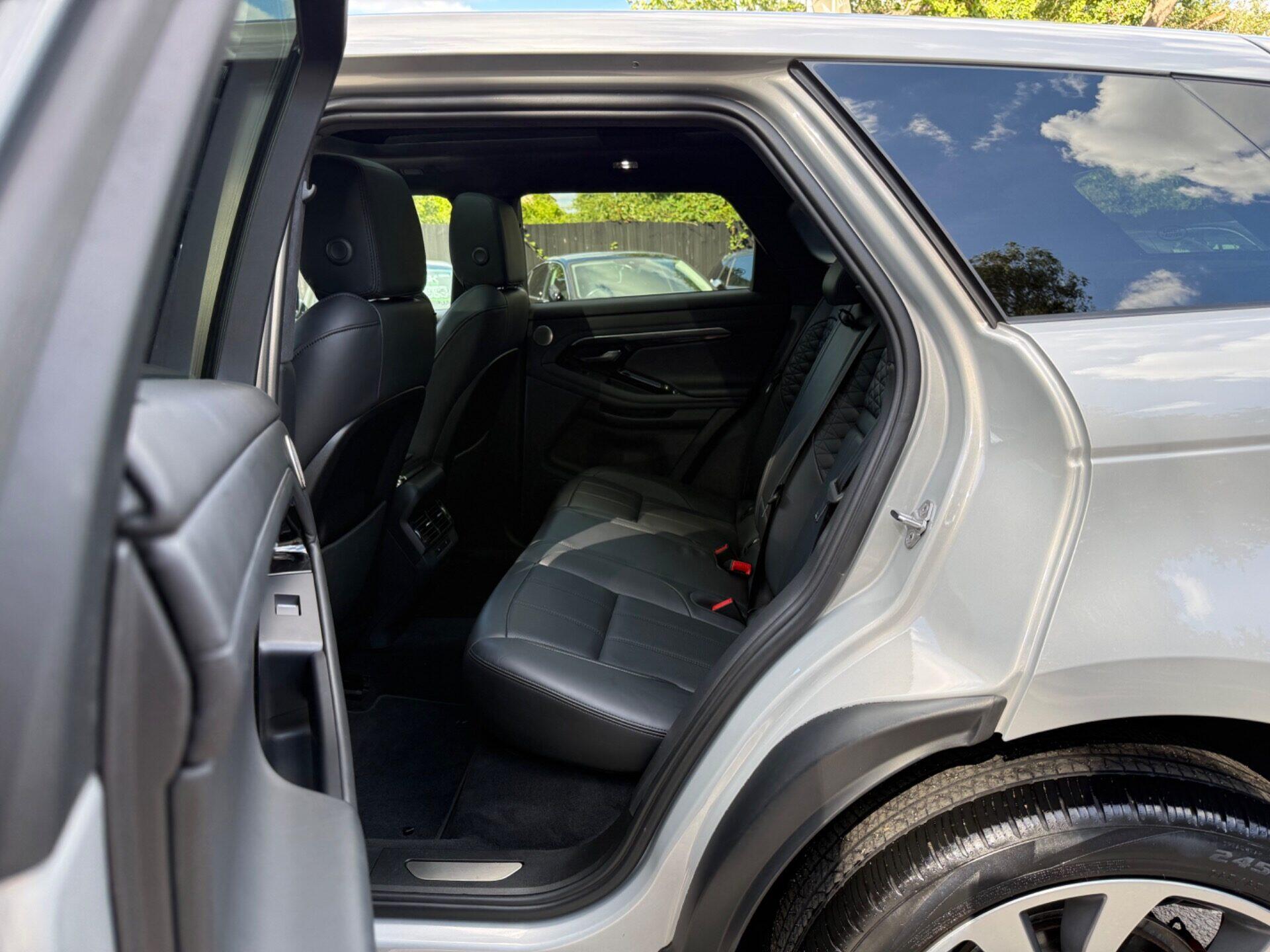 Land Rover Range Rover Evoque view 32