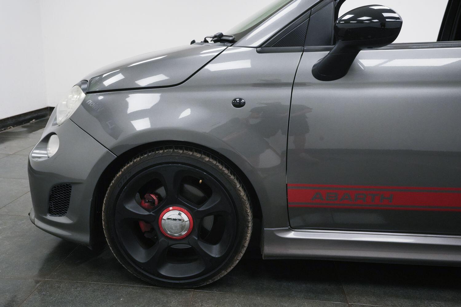 Abarth 595 view 5