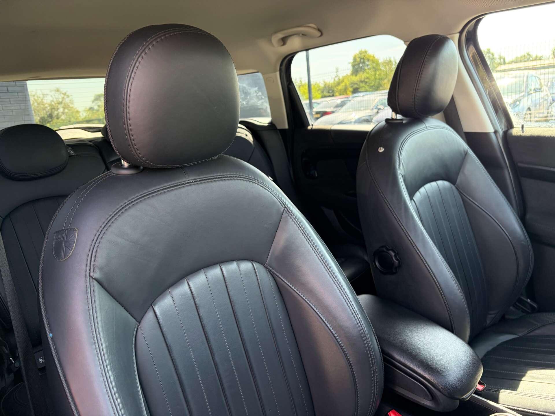 Mini Countryman view 36