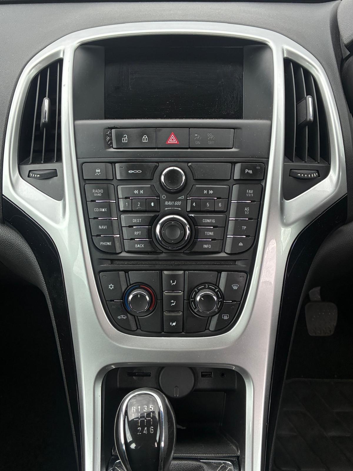 Vauxhall Astra view 21