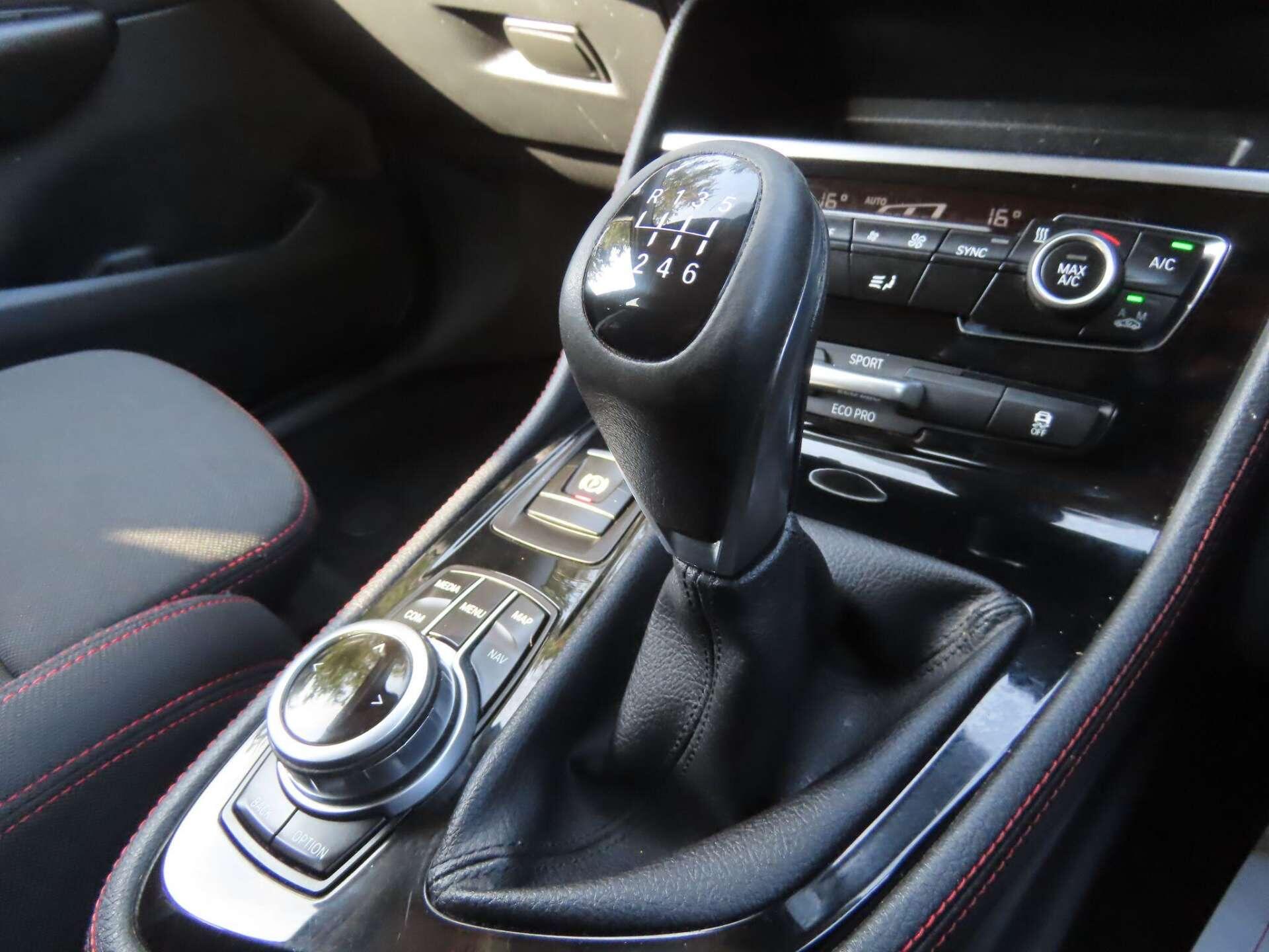 BMW 2 Series view 13