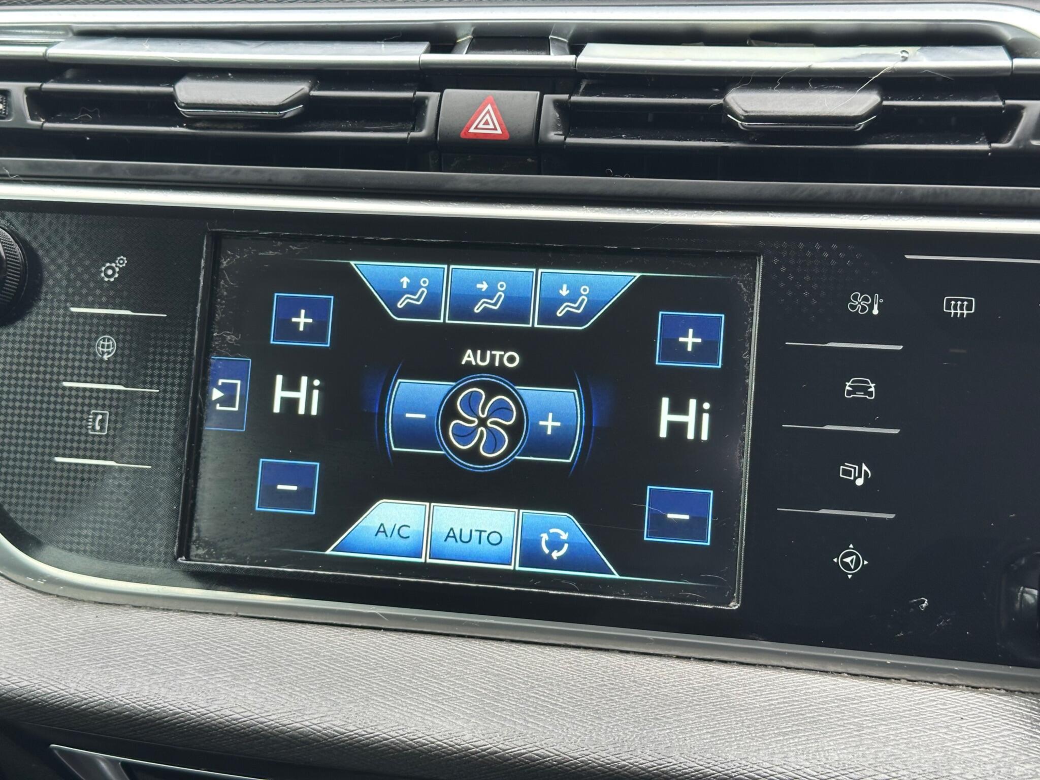 Citroen Grand C4 Picasso view 33
