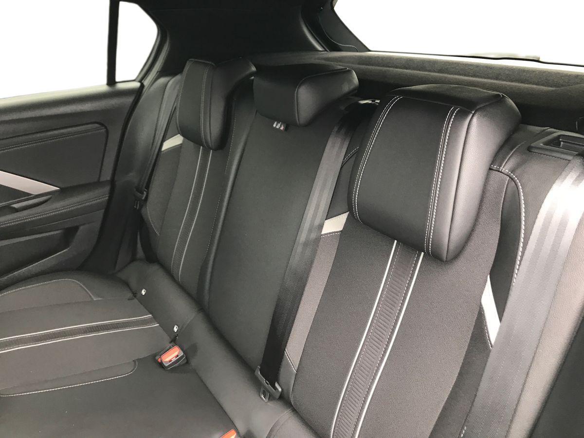 Vauxhall Astra view 7