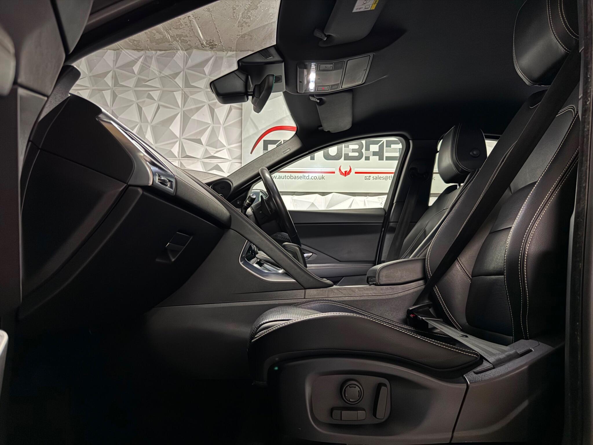 Jaguar E-Pace view 20