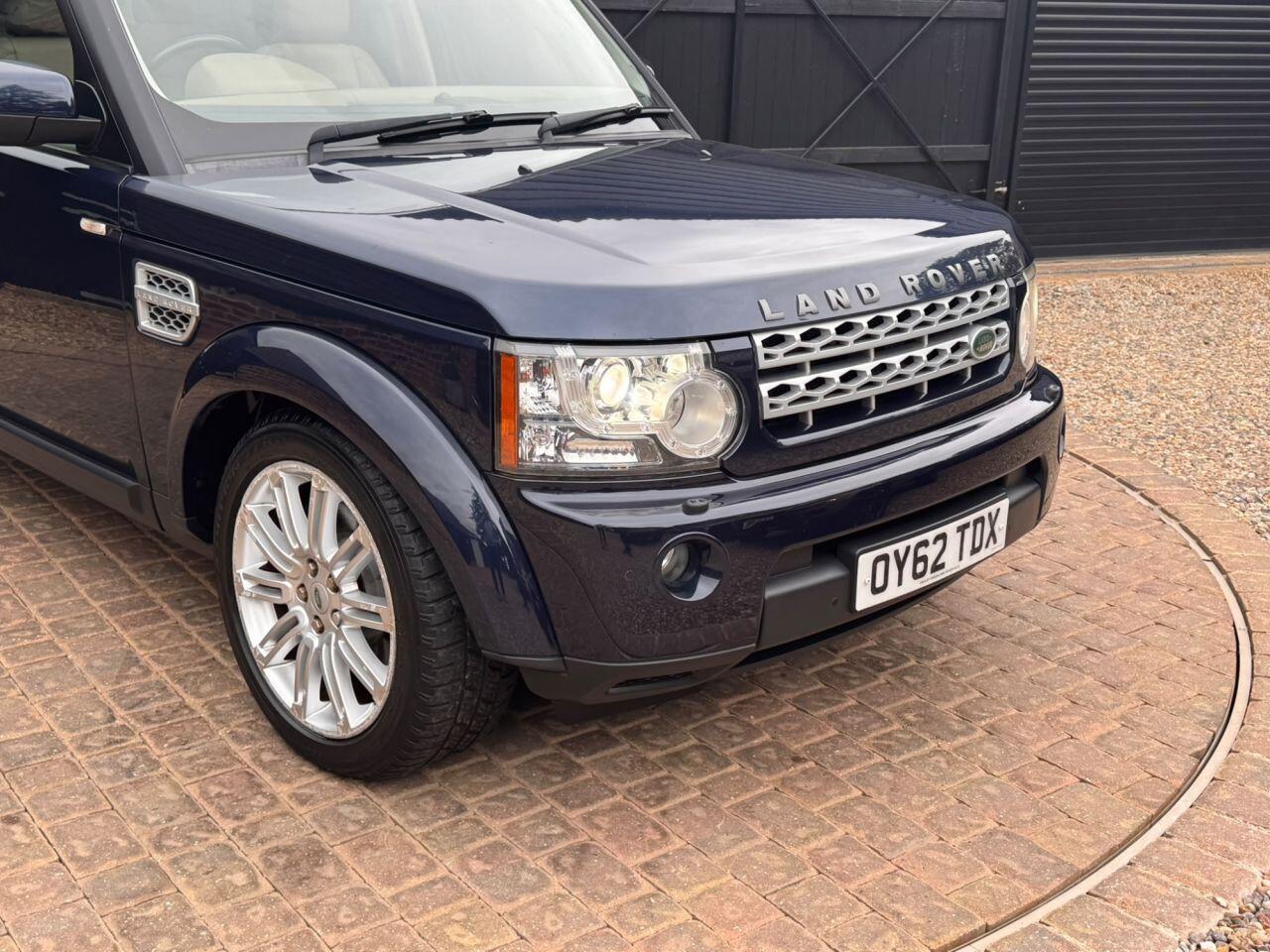 Land Rover Discovery view 24