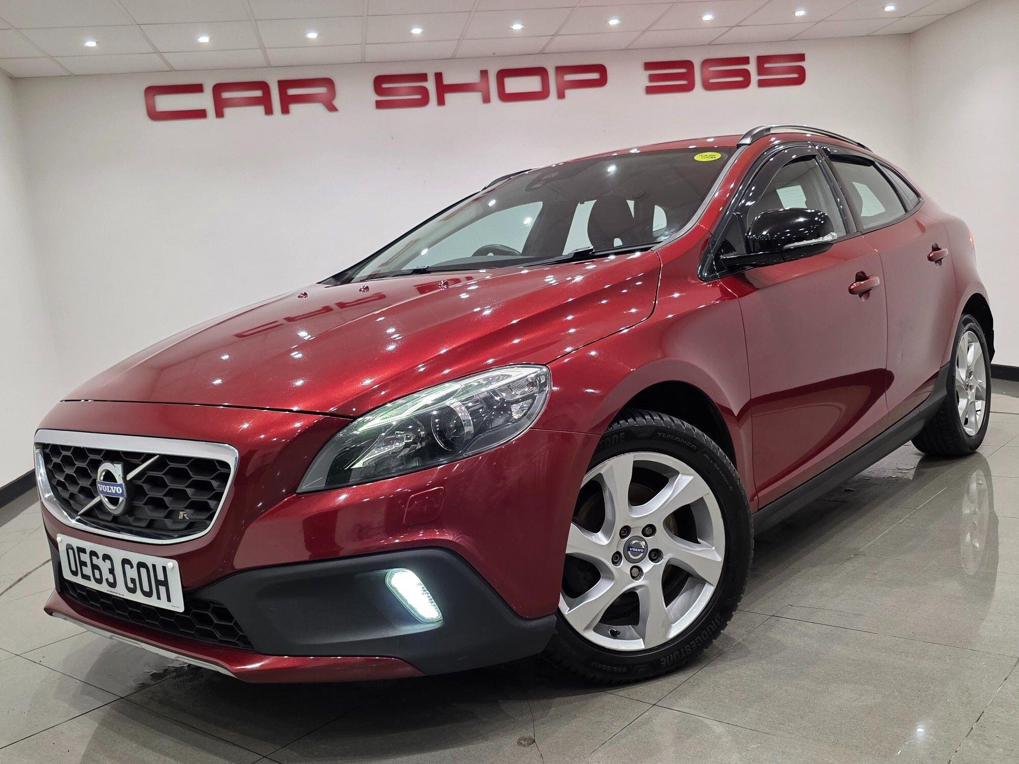 Volvo V40 Cross Country view 42