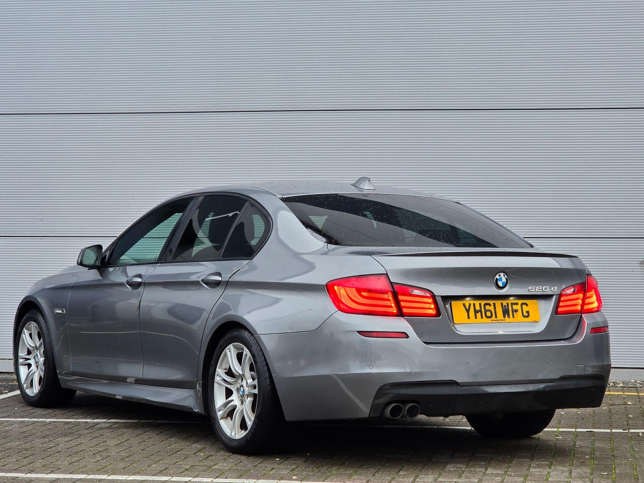BMW 5 Series view 4