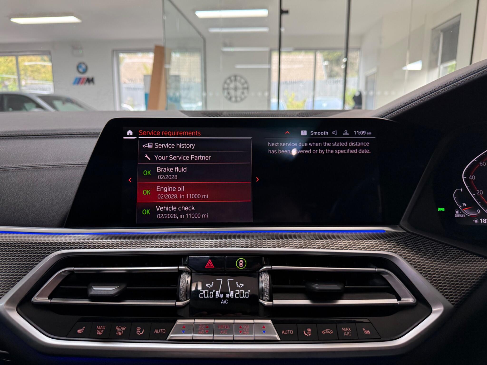 BMW X6 view 26