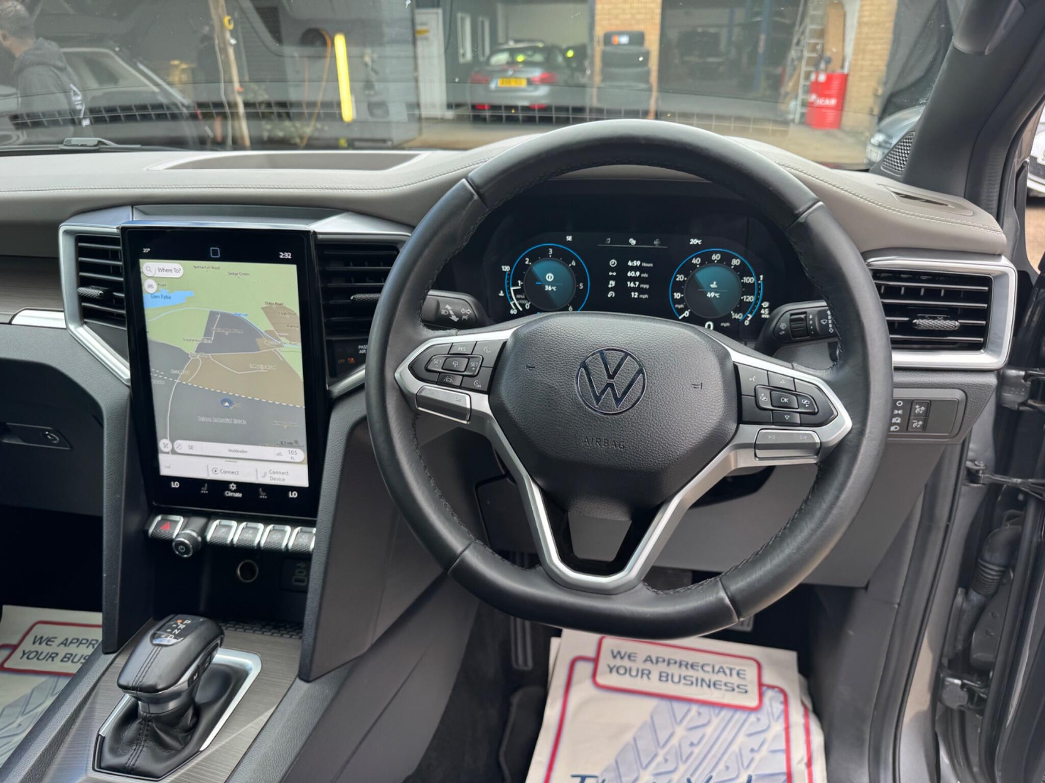 Volkswagen Amarok view 9