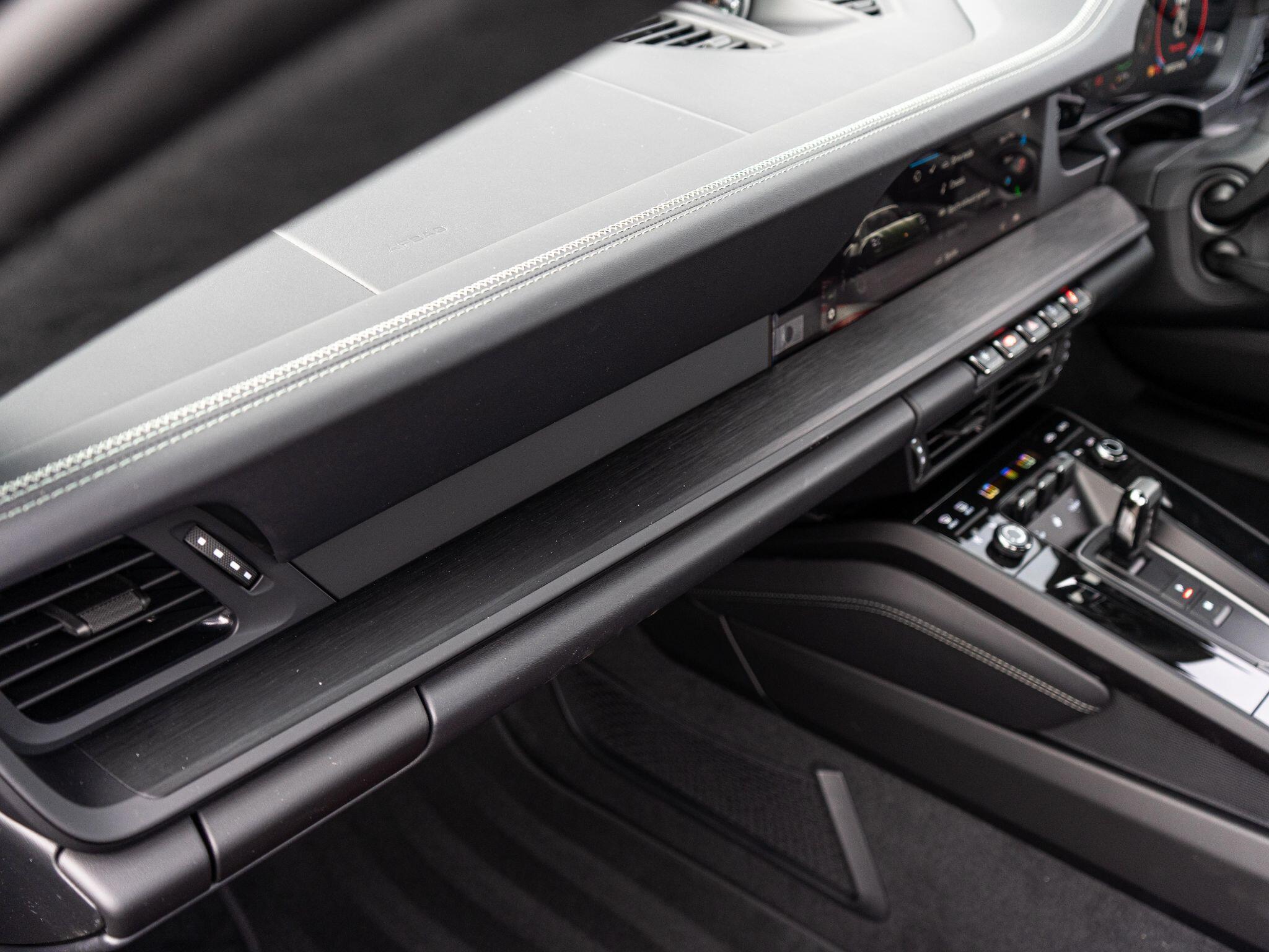 Porsche 911 view 45
