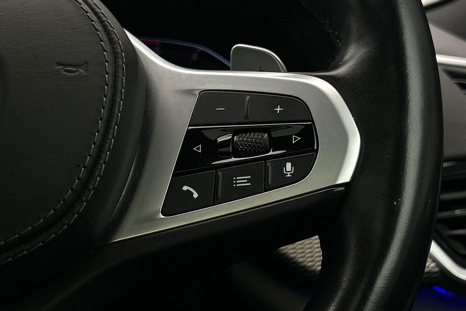 BMW X6 view 19