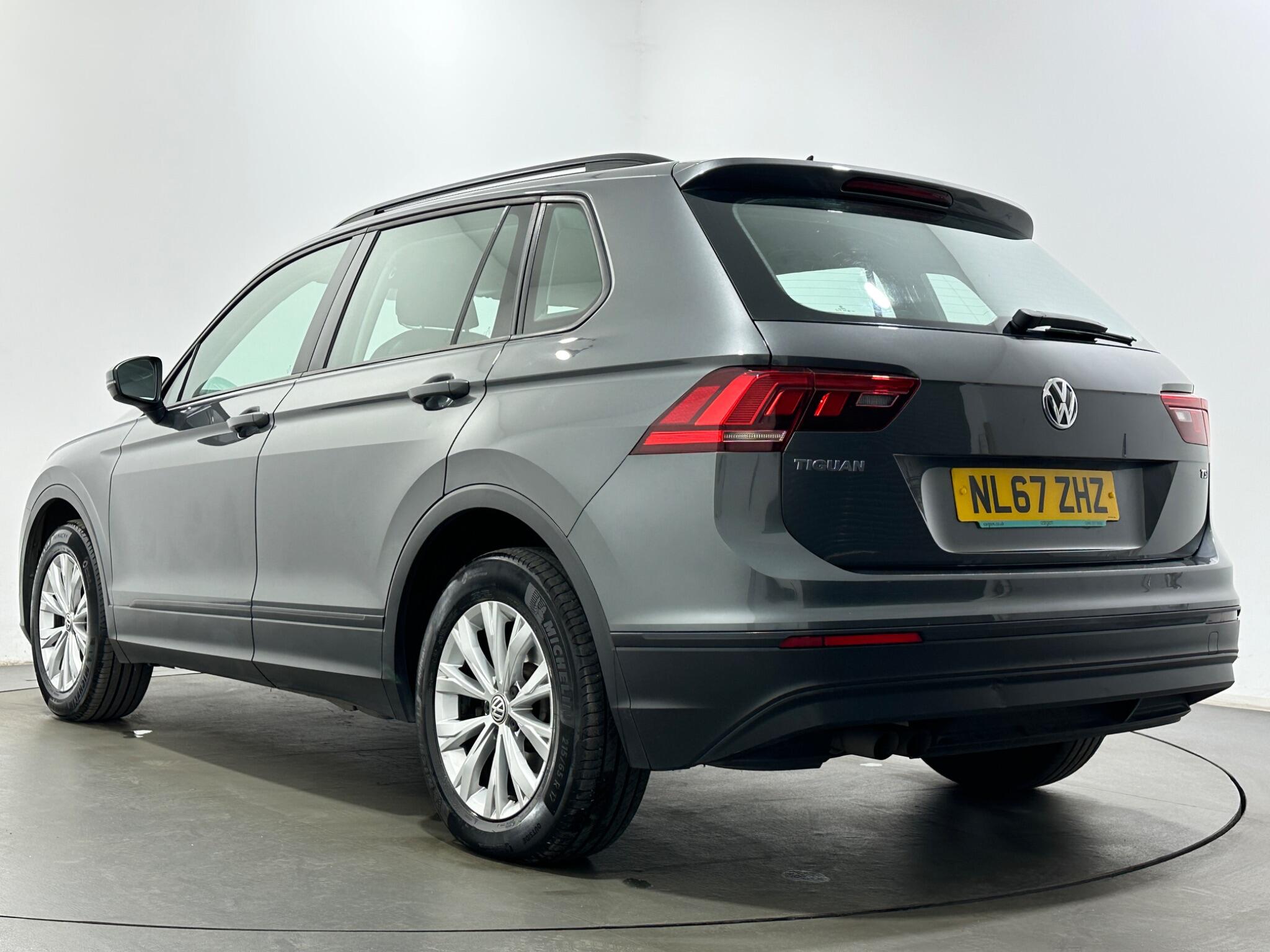 Volkswagen Tiguan view 43