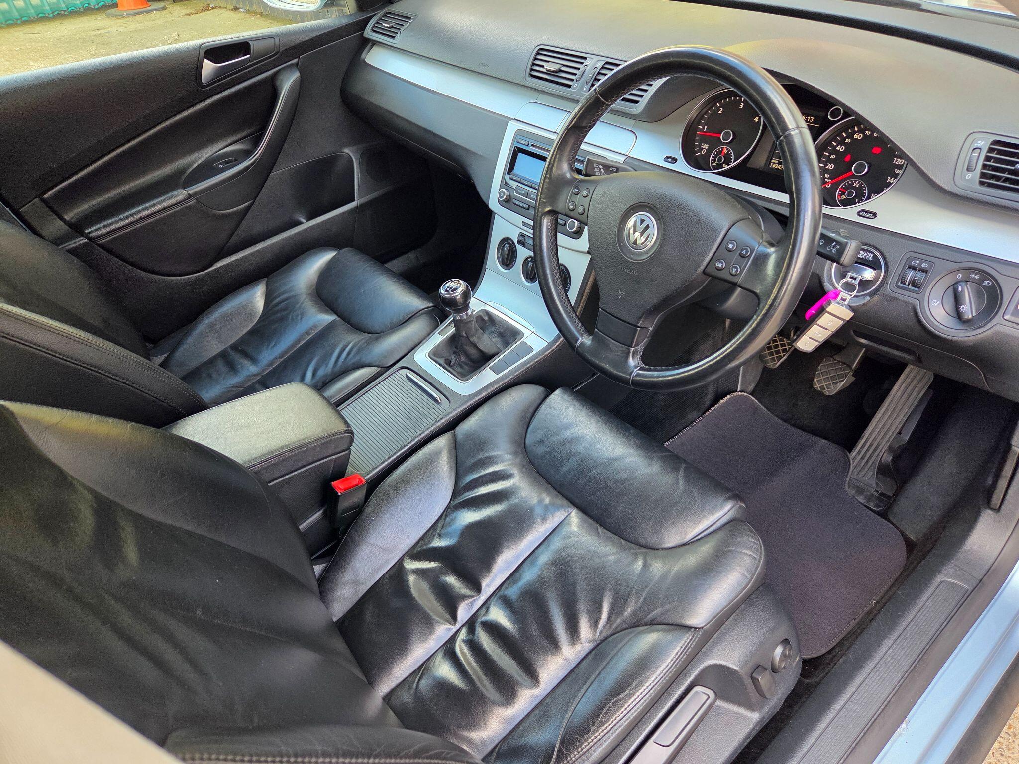 Volkswagen Passat view 13