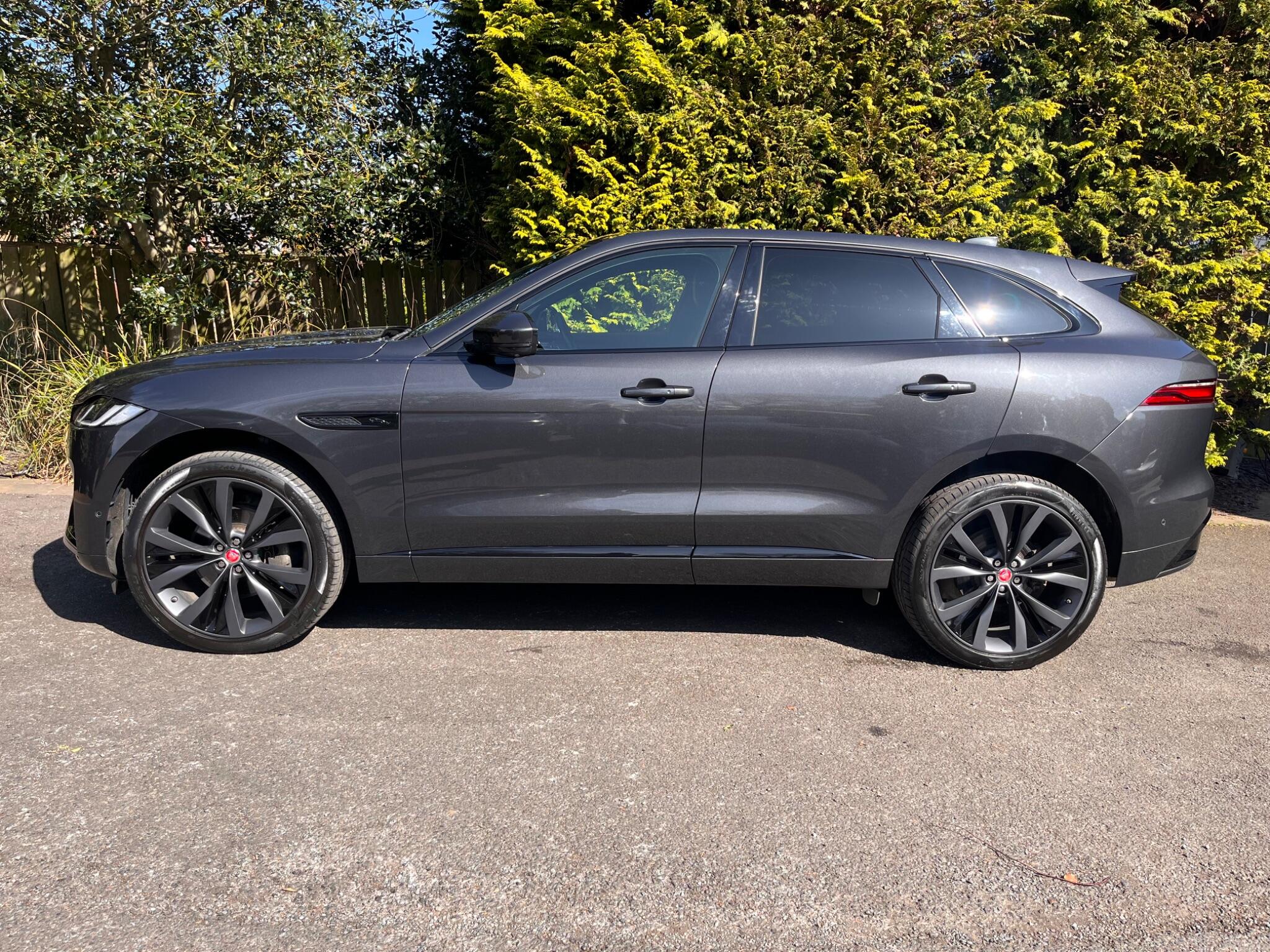 Jaguar F-Pace view 8