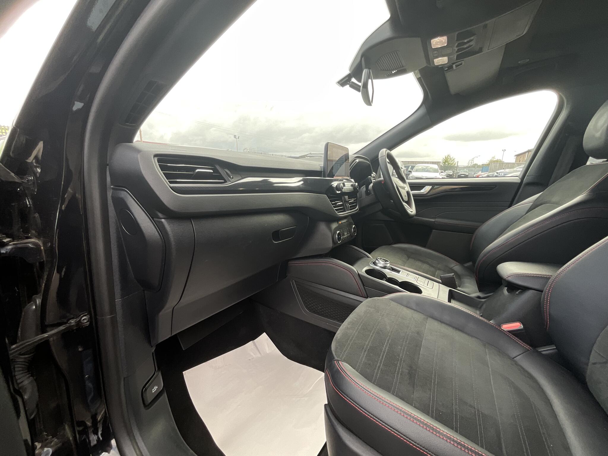 Ford Kuga view 16