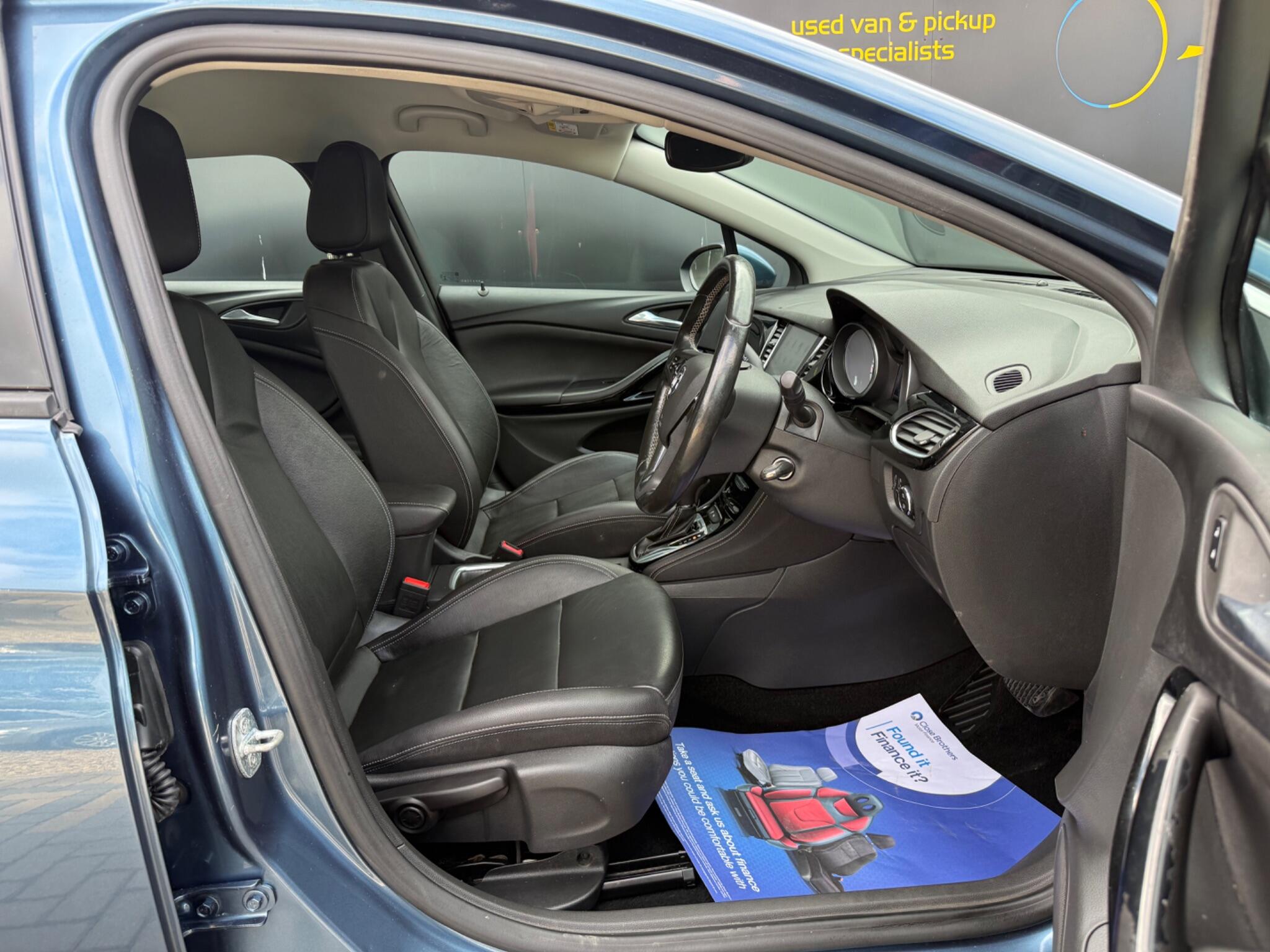 Vauxhall Astra view 17