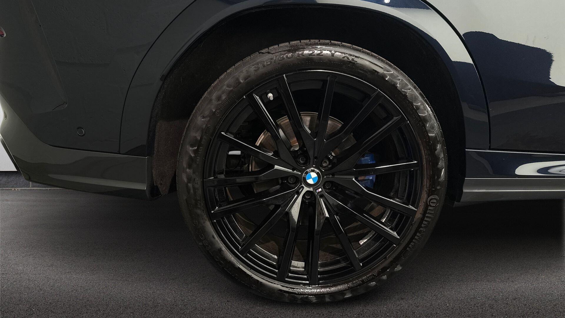 BMW X6 view 14