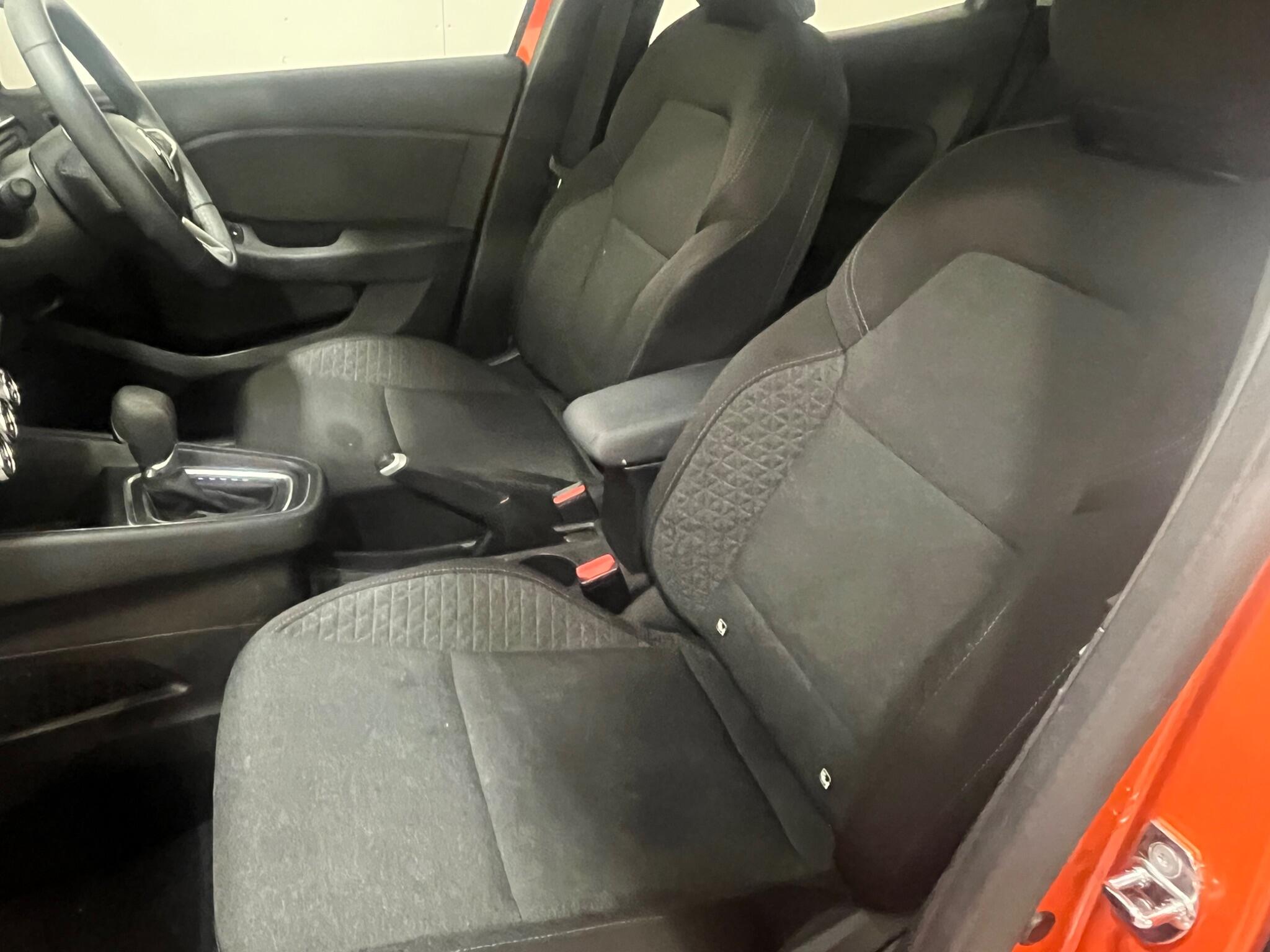 2022 Renault Clio 1.6 E-TECH Evolution Auto Euro 6 (s/s) 5dr • 33,021 miles image 41