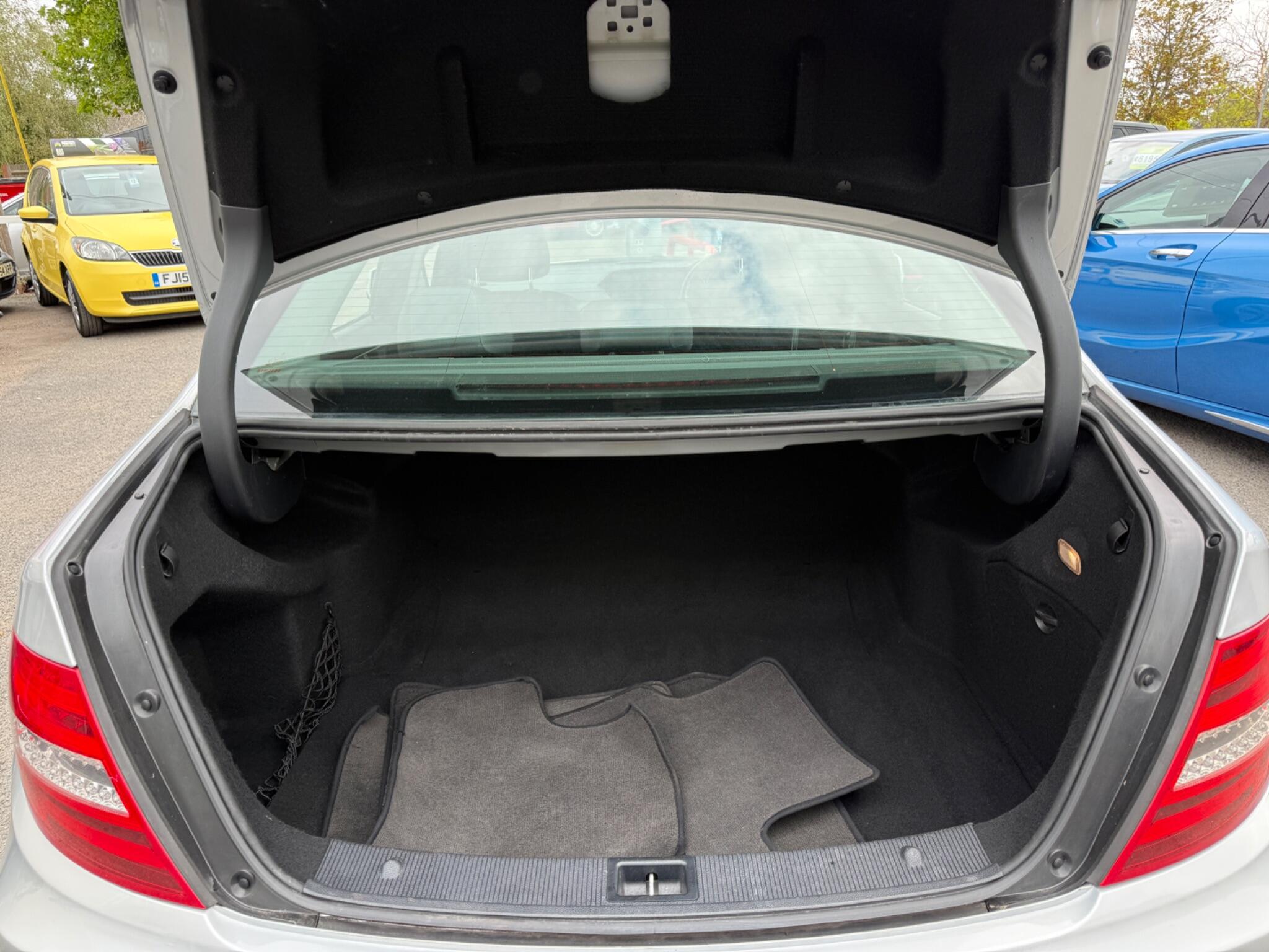 Mercedes-Benz C Class - Image 38