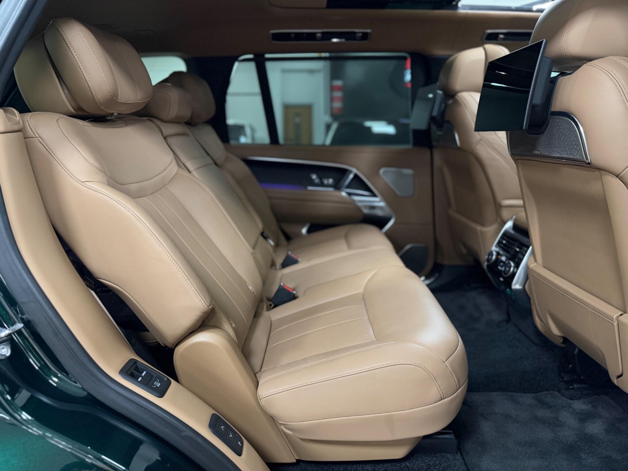 Land Rover Range Rover view 18