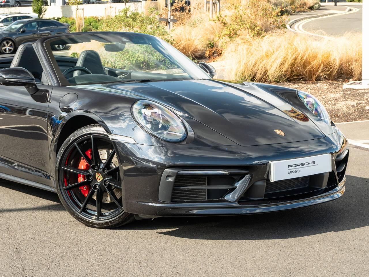 Porsche 911 view 15