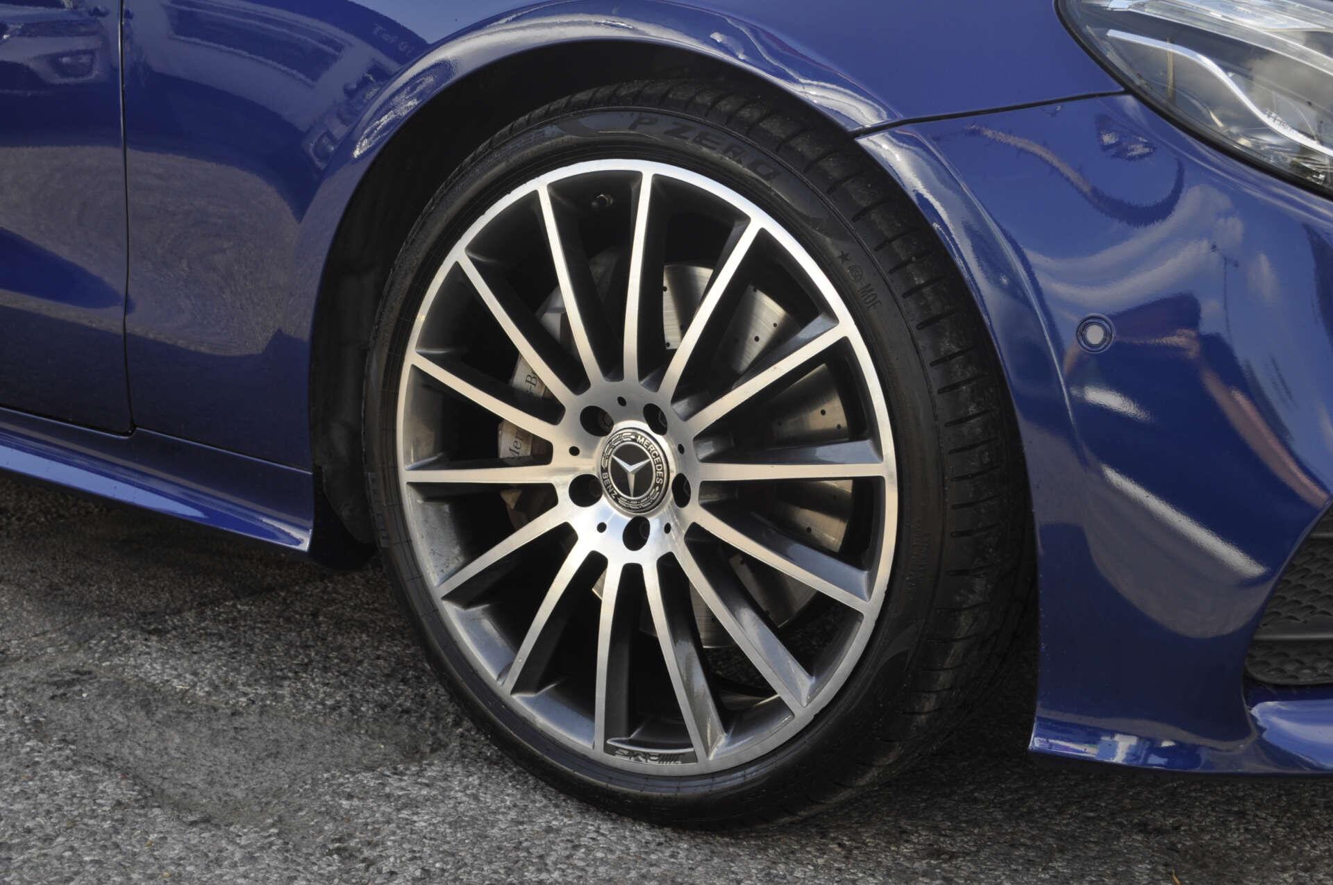 Mercedes-Benz E-Class view 25
