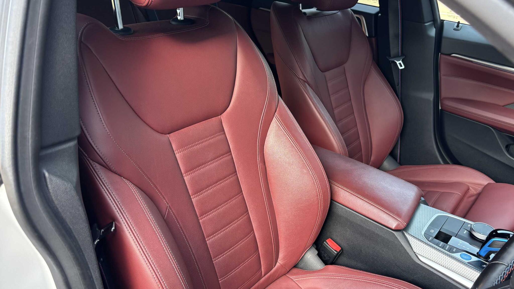 BMW i4 view 11