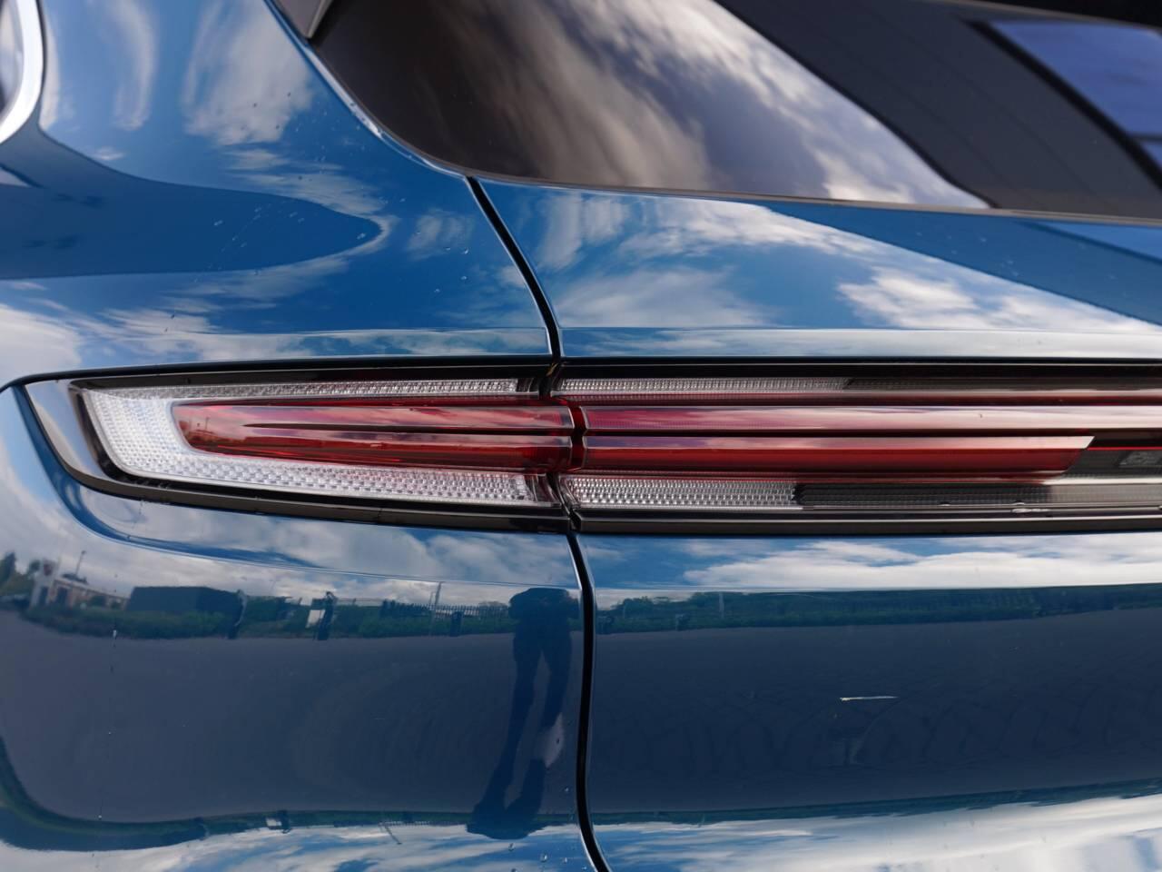 Porsche Cayenne view 51