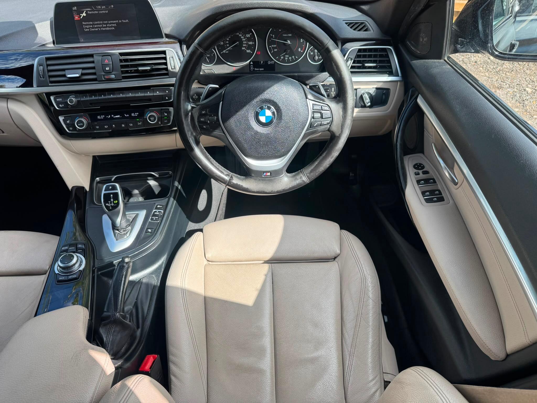 BMW 3 Series view 17