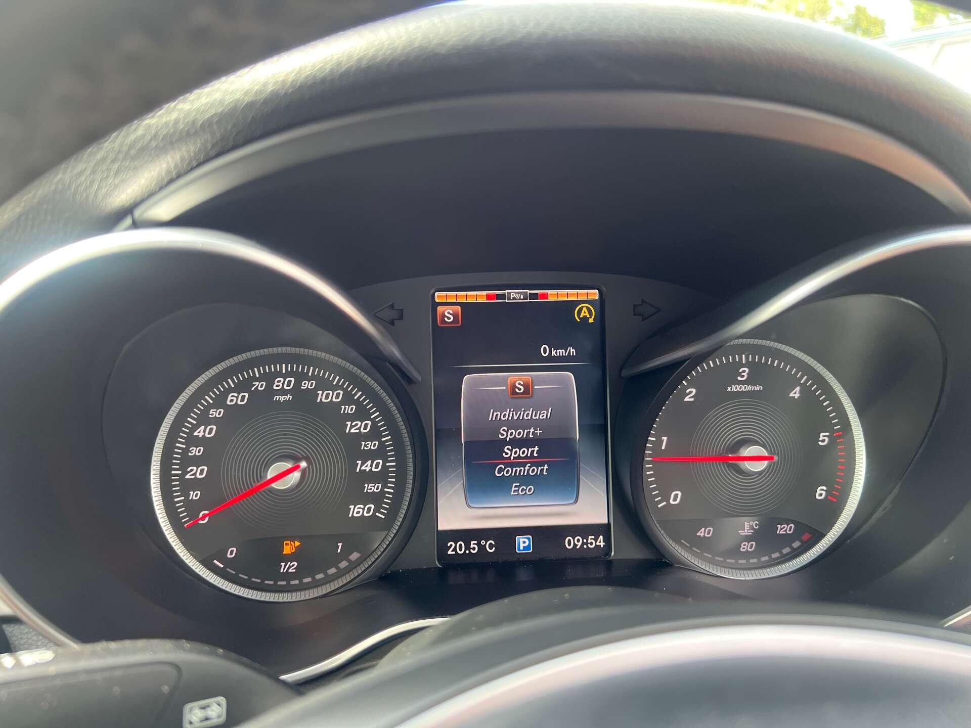 Mercedes-Benz C-Class view 21