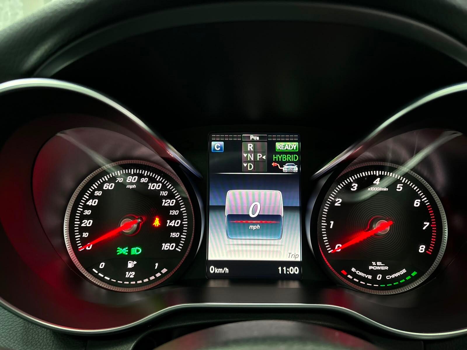 Mercedes-Benz C Class view 27