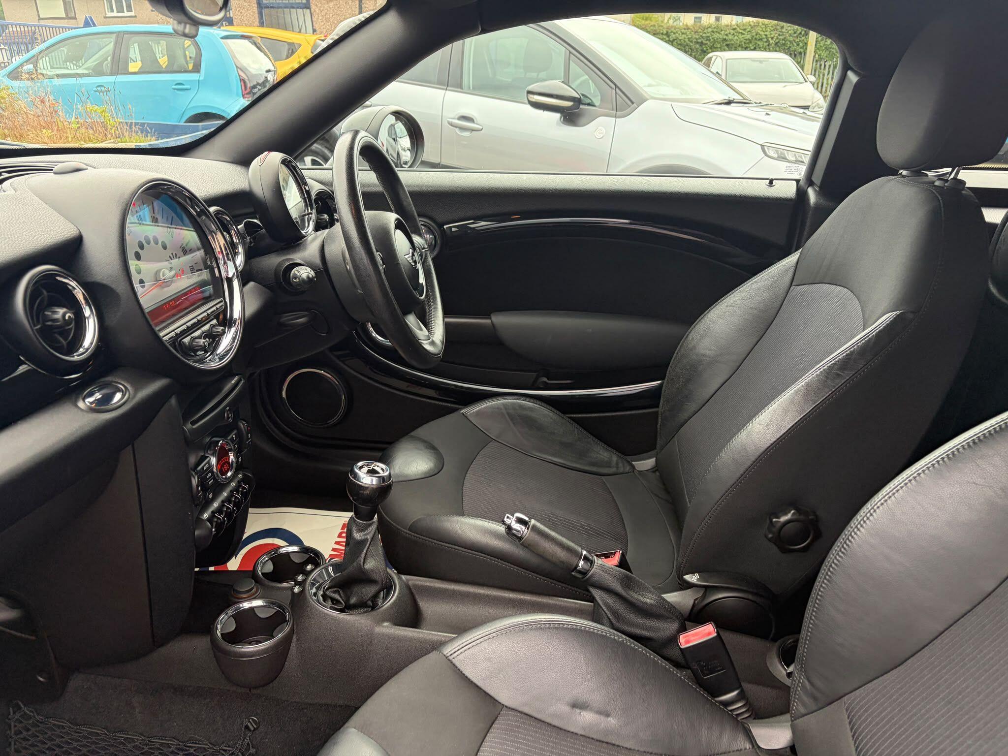 Mini Coupe view 16