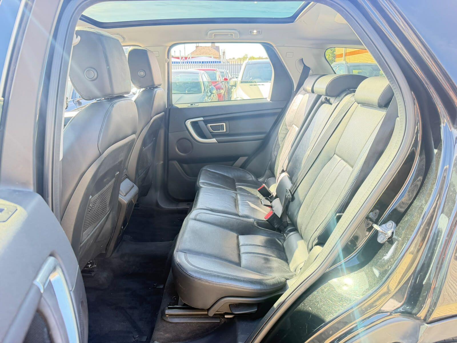 Land Rover Discovery Sport view 20