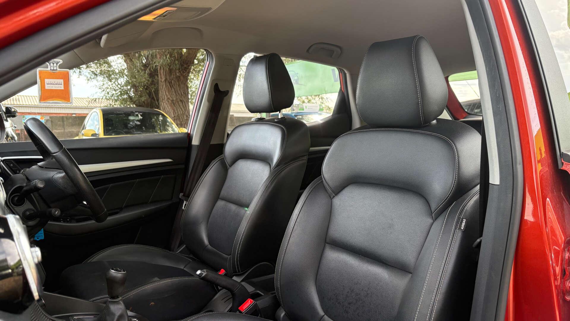 MG ZS view 13