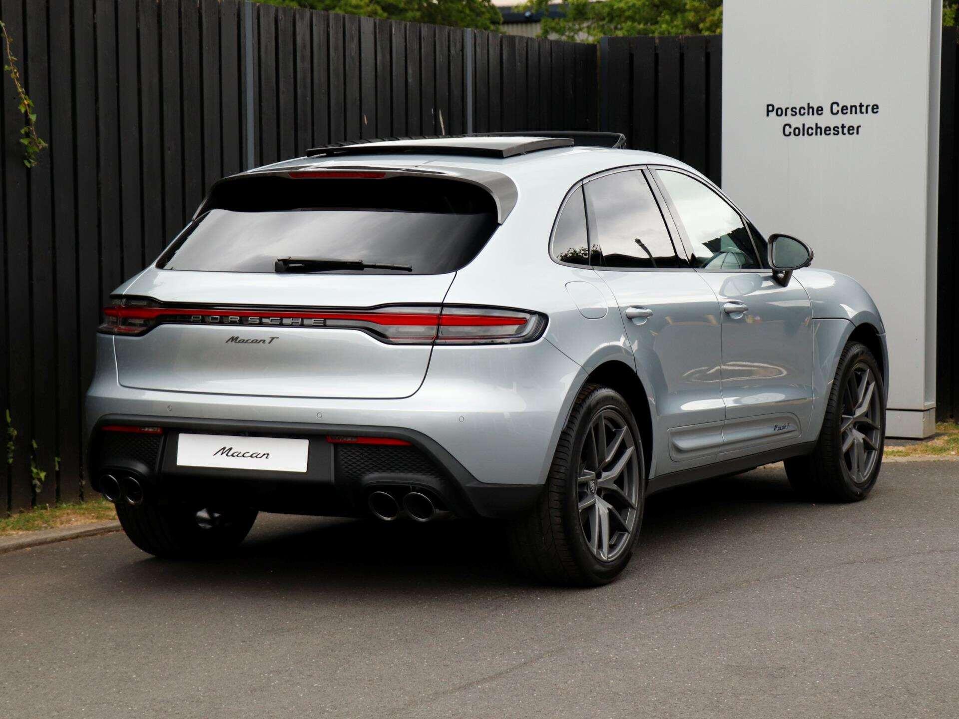 Porsche Macan view 40