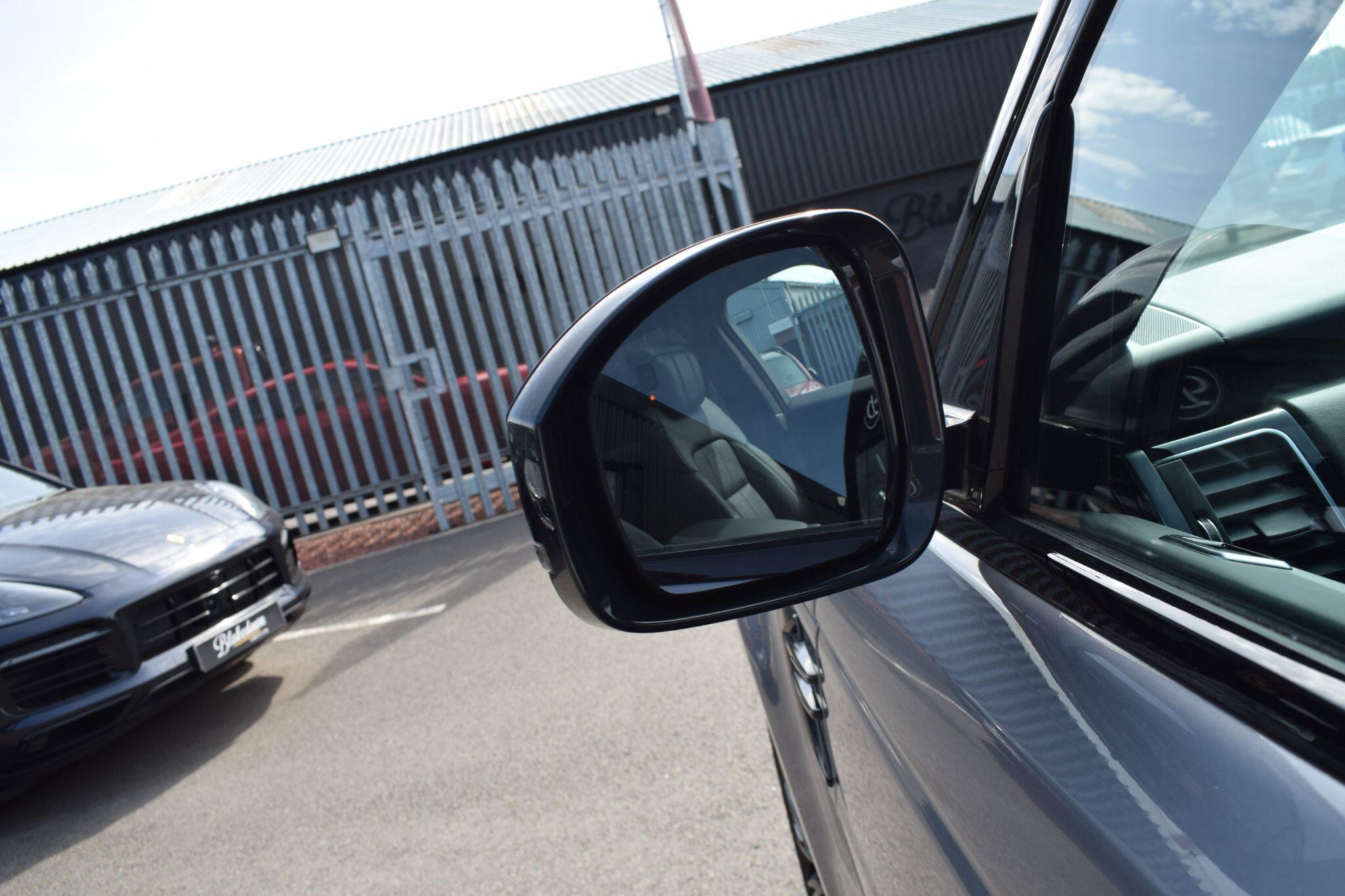 Land Rover Range Rover Sport view 43