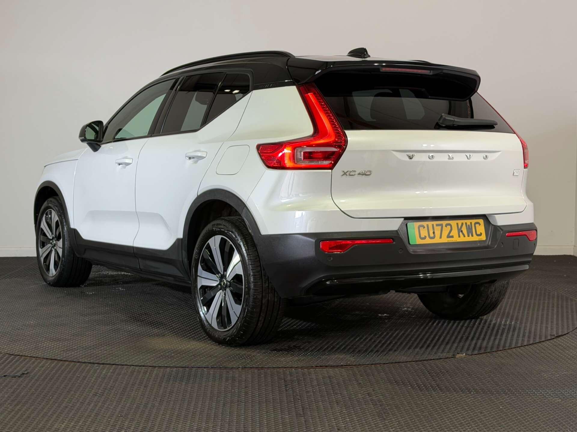 Volvo XC40 view 5