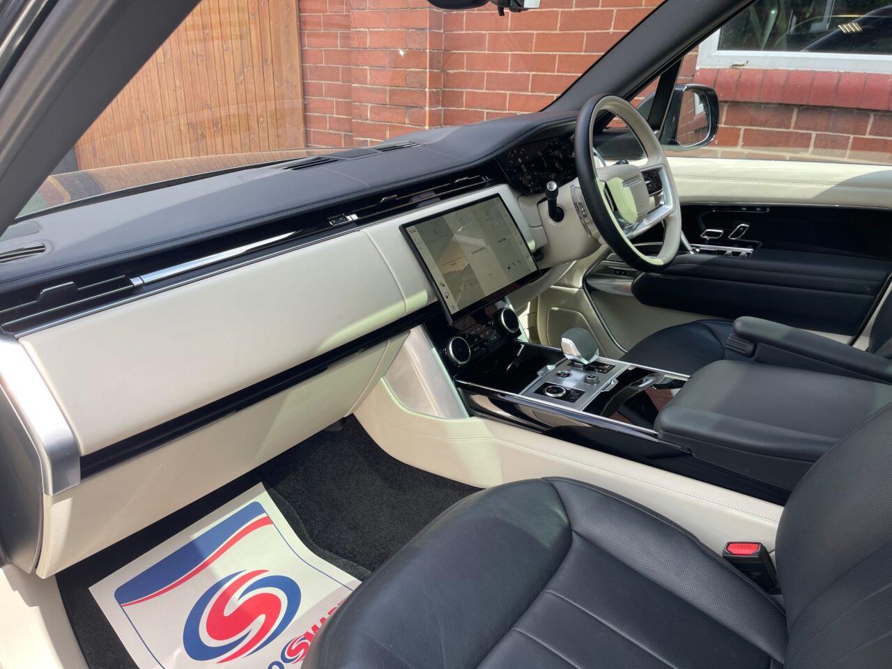 Land Rover Range Rover view 28