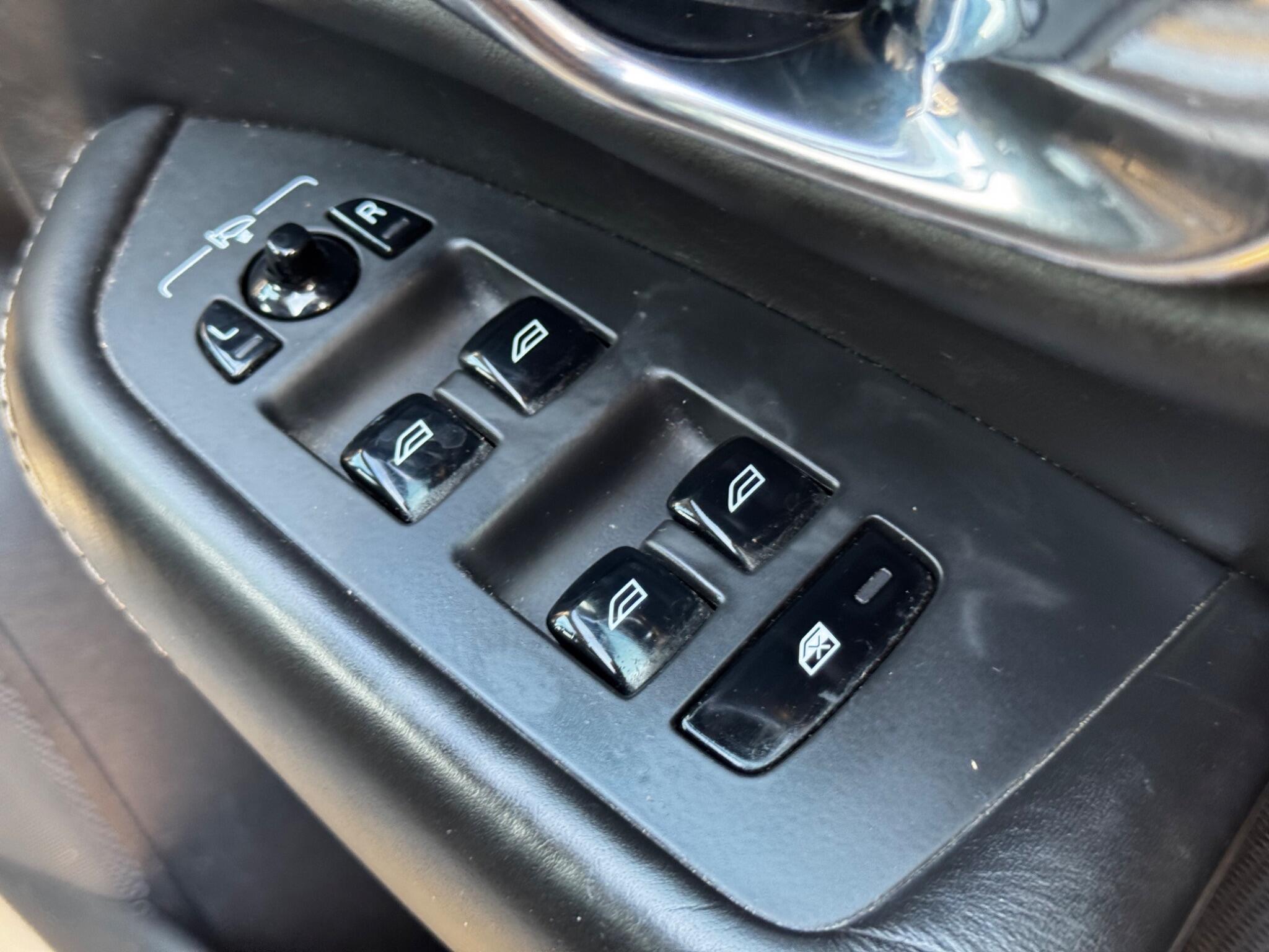 Volvo XC90 view 29