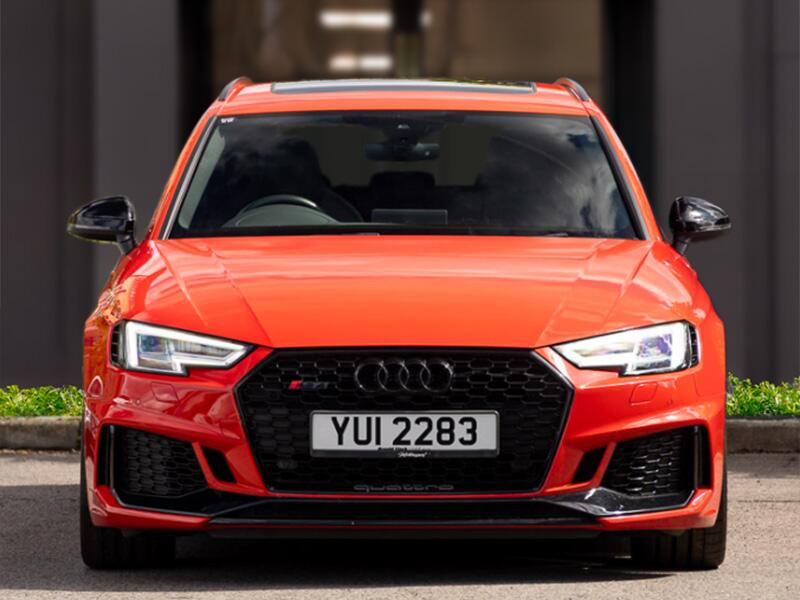 Audi RS4 view 10