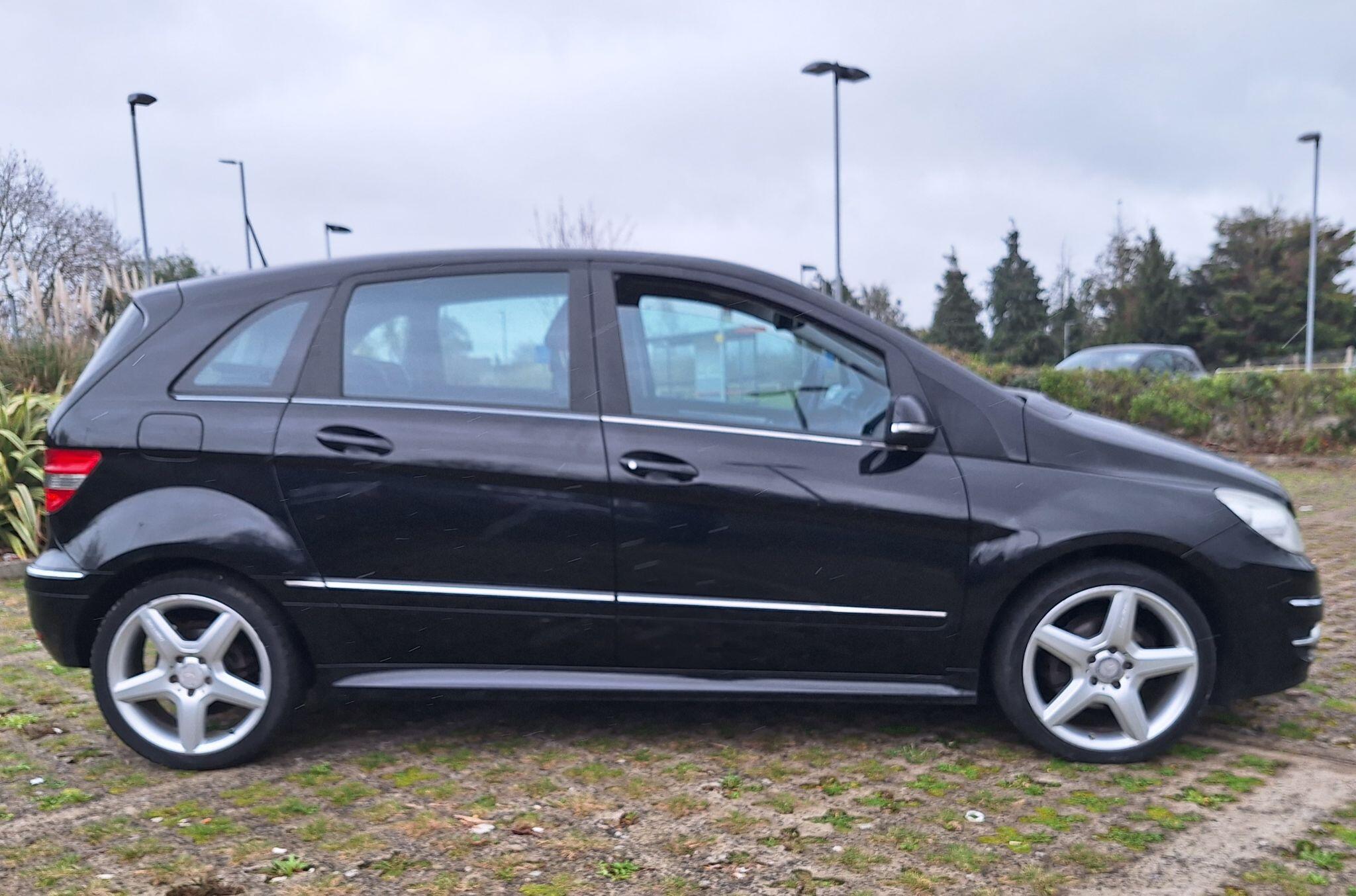 Mercedes-Benz B-Class view 39