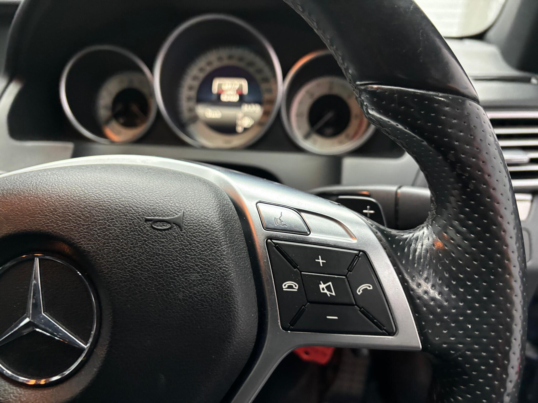 Mercedes-Benz E Class view 12