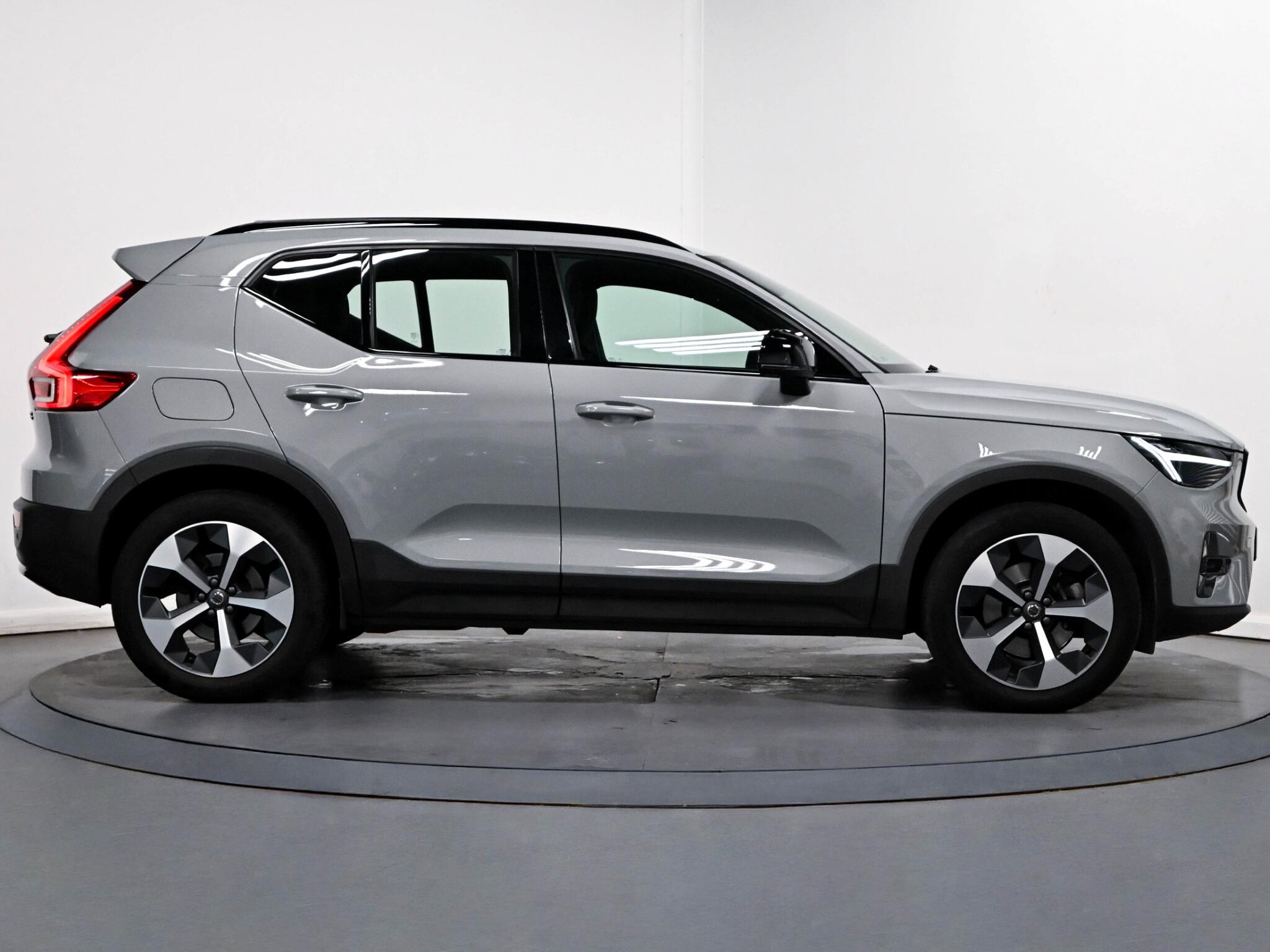 Volvo XC40 view 21