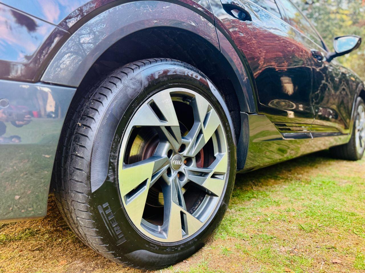 Audi e-tron view 15