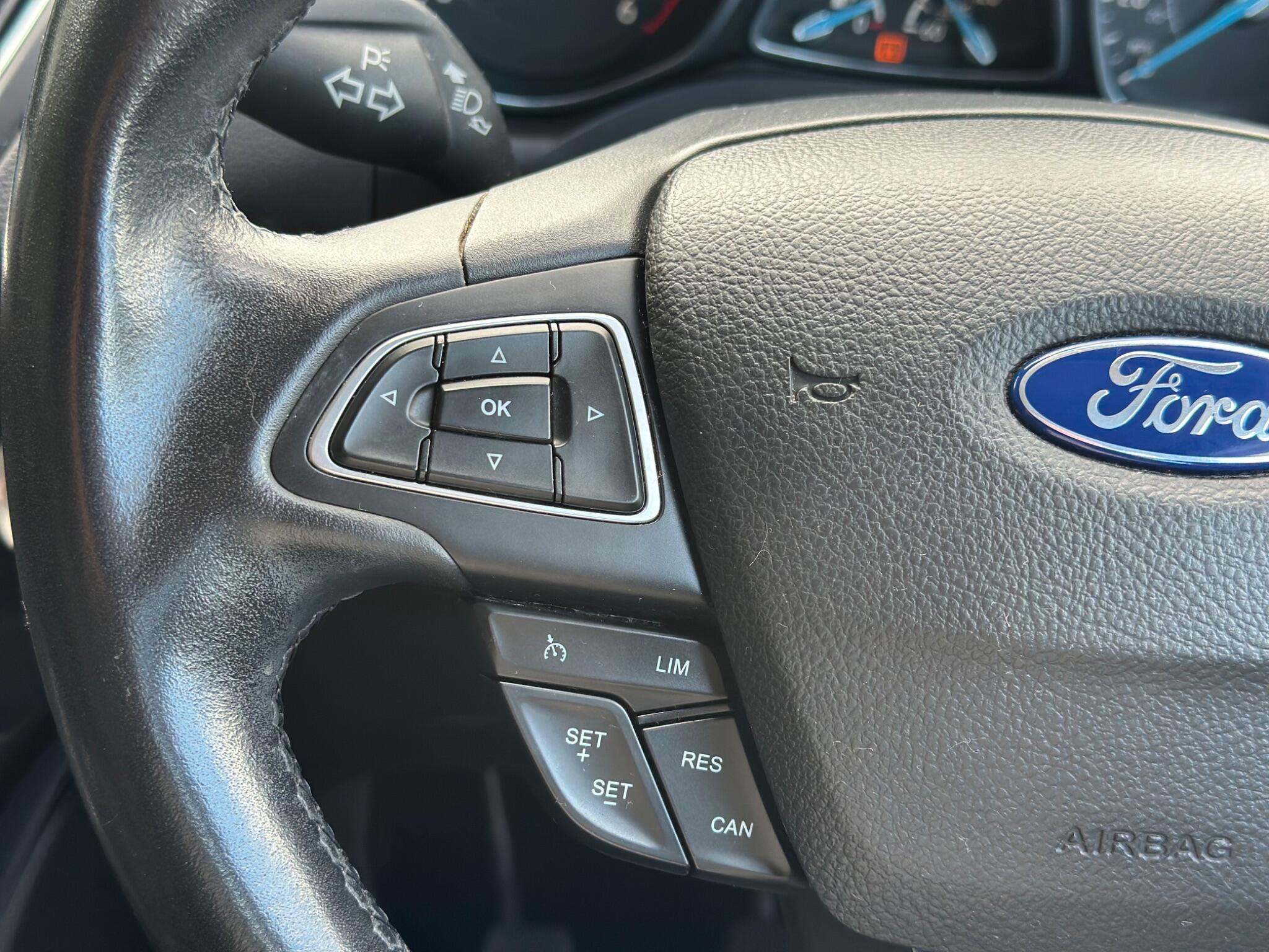Ford Grand C-Max view 35