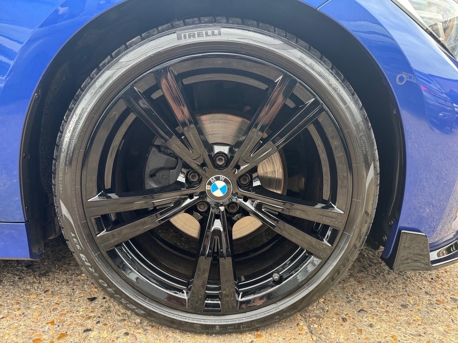 BMW 3 Series view 38