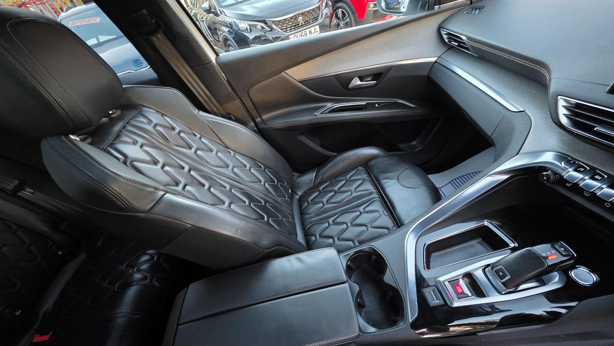 Peugeot 3008 view 40